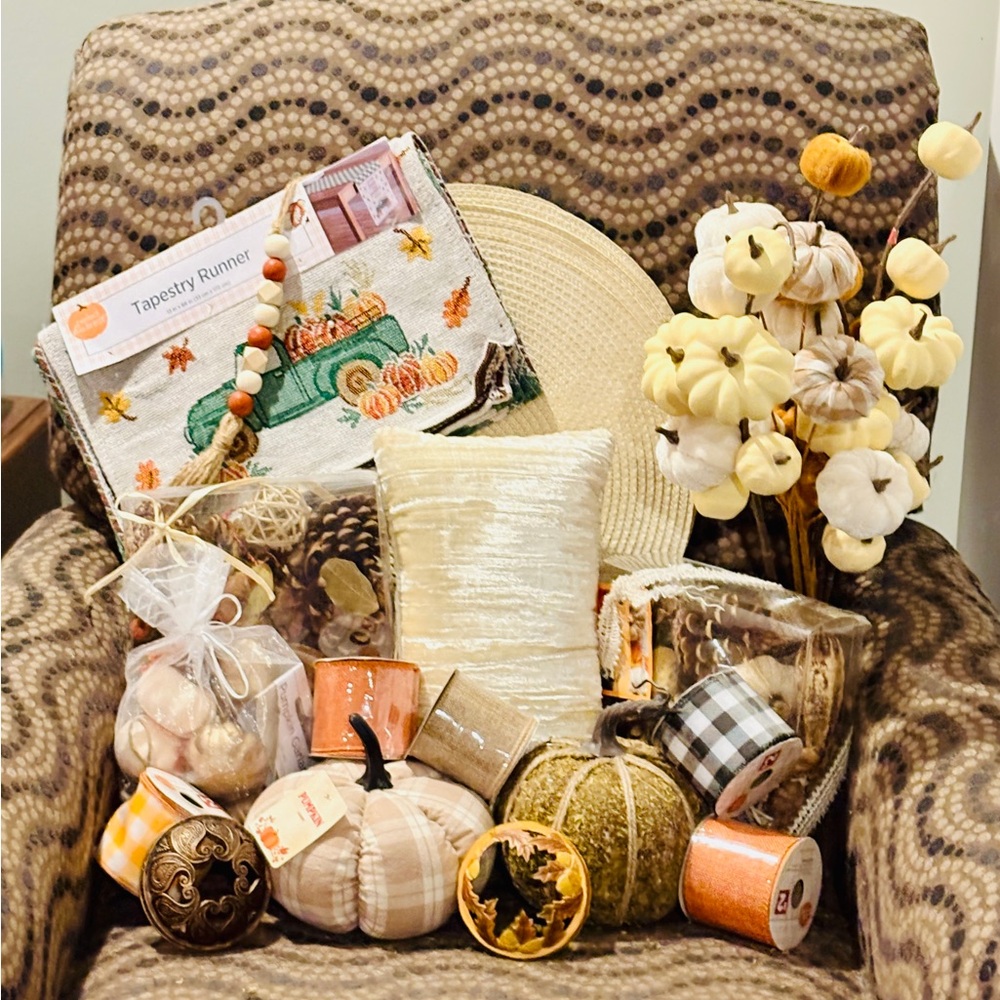 Seasonal Fall Decor, NWT, a lot of different decor